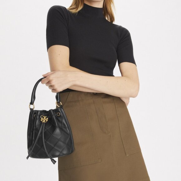 NEW Tory Burch FLEMING SOFT BUCKET BAG In Black - Picture 1 of 13